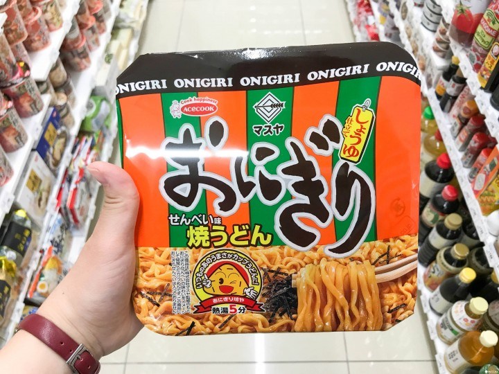 伴手礼就决定是你了！日本便利商店超市 新奇零食糖果泡面