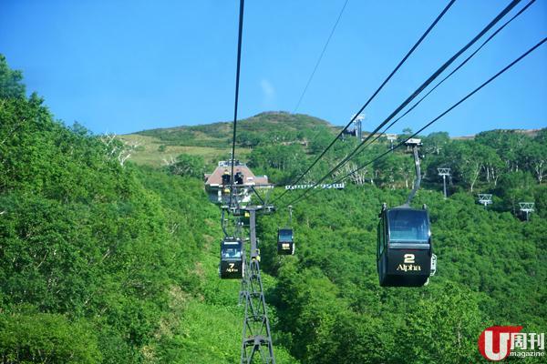 约 7、8am,温度升高,一切烟消云散,酒店就于其活动中心,提供朝活(日文意思是早上活动),住客可于吊床上跟山羊接触。