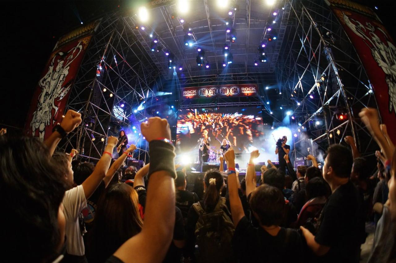 摇滚办桌音乐祭