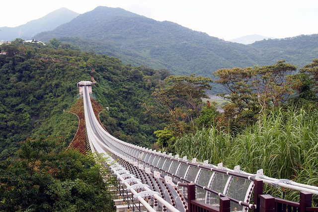 三地门山川琉璃吊桥 9