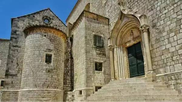 Game-of-Thrones-St-Dominic-street-Dubrovnik.jpeg