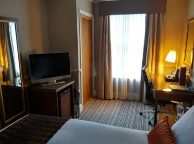 crowne-plaza-edinburgh-room-2