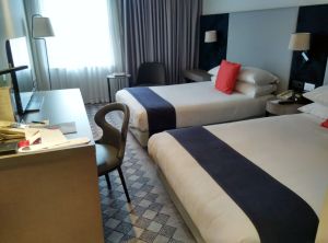 crowne-plaza-london-kensington-room-1