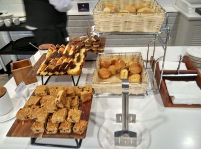 edinburgh-no-1-lounge-cakes