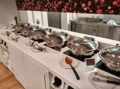 hampton-london-gatwick-breakfast-english