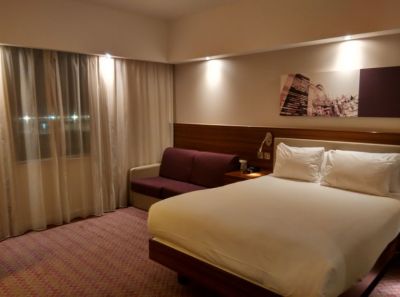 hampton-london-gatwick-room-2