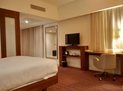 hampton-london-gatwick-room-3
