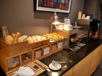 hilton-angel-islington-breakfast-bread