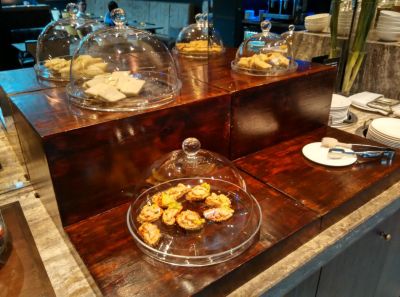 hilton-london-bankside-lounge-afternoon-tea