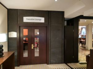hilton-london-kensington-exec-lounge-door