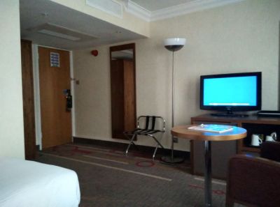 hilton-london-olympia-room-2