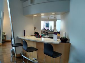 iad-virgin-atlantic-lounge-bar