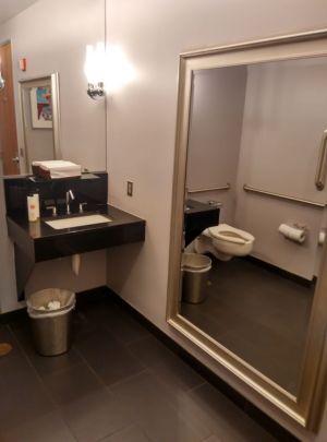 iad-virgin-atlantic-lounge-shower-1