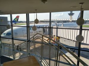 iad-virgin-atlantic-lounge-windows