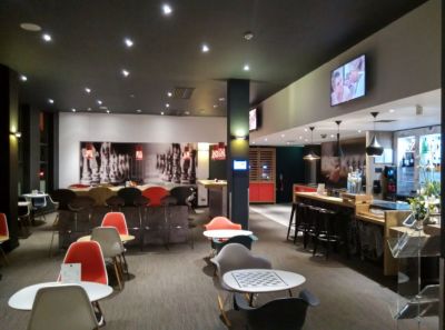 ibis-london-stratford-bar