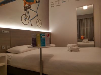ibis-styles-london-kensington-room