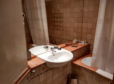 le-meridien-marrakech-bathroom-2