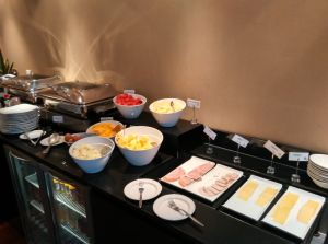 marriott-london-regents-park-executive-lounge-breakfast-4