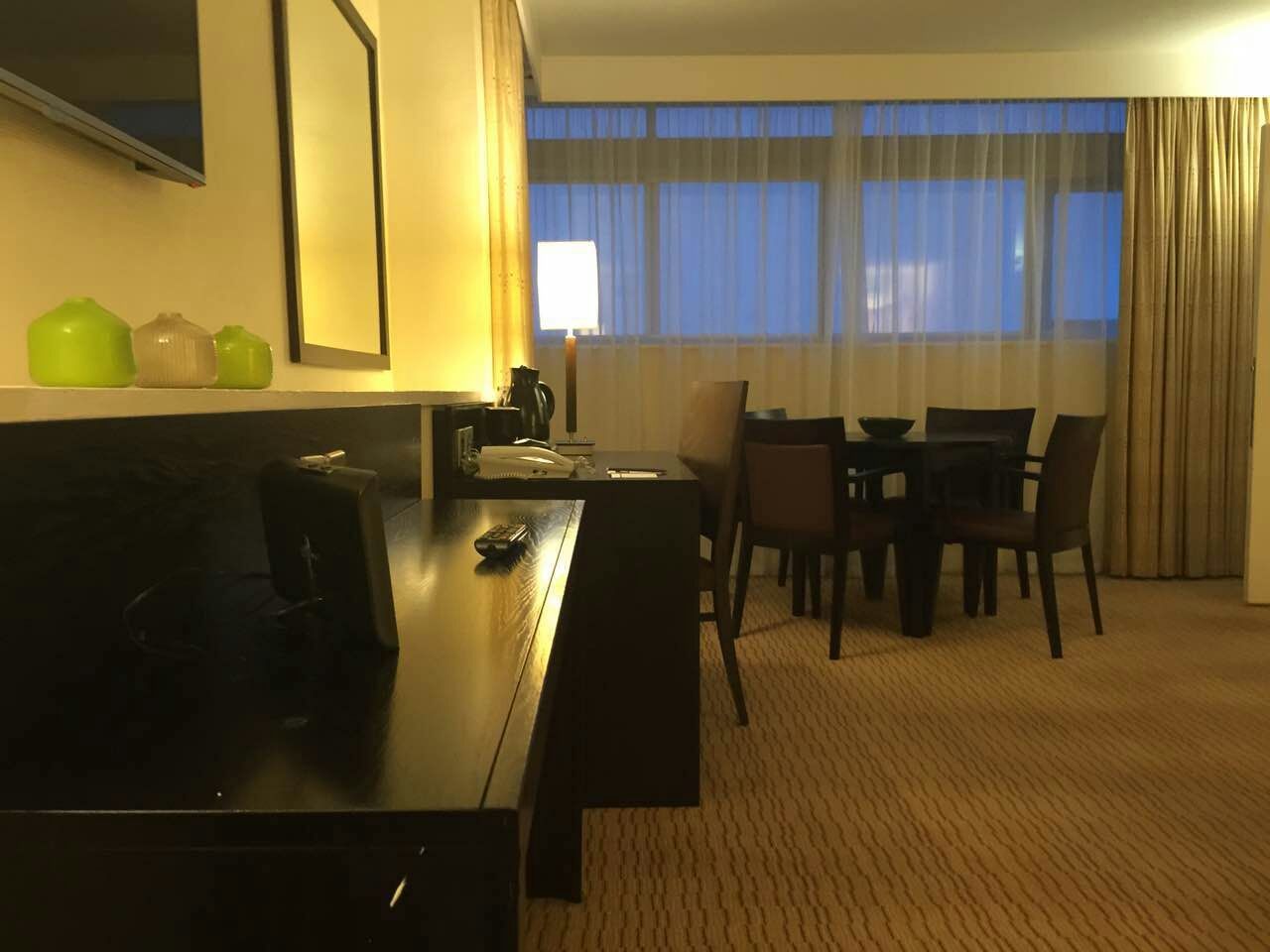 mercure-manchester-piccadilly-garden-suite-4