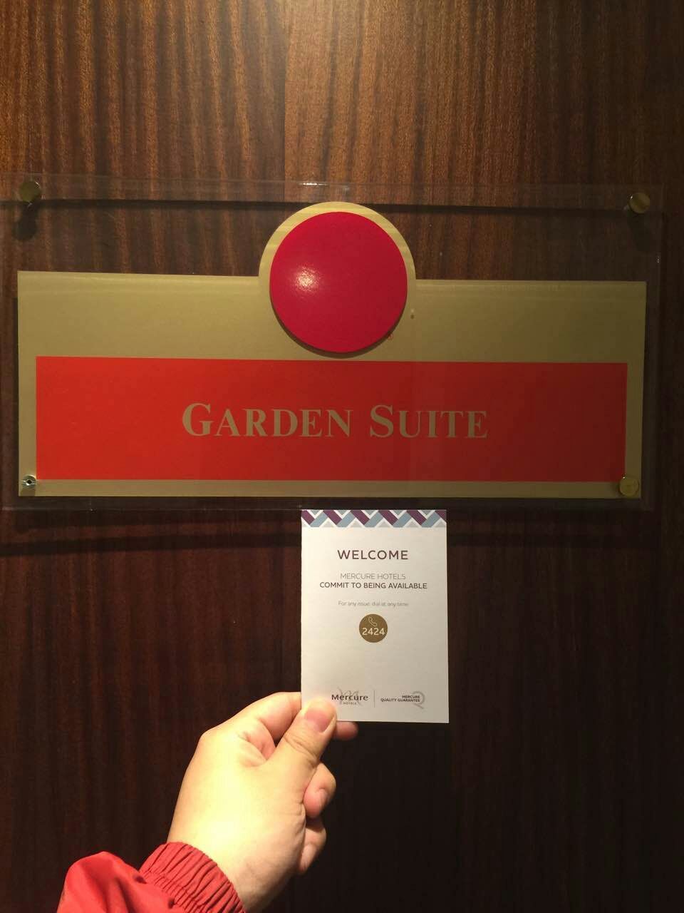 mercure-manchester-piccadilly-garden-suite-door