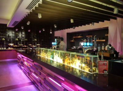 novotel-london-brentford-bar