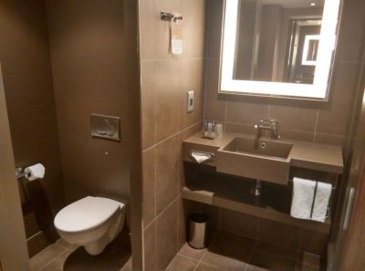 novotel-london-tower-bridge-bathroom-2