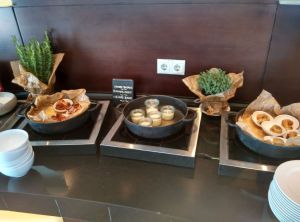 radisson-blu-bucharest-breakfast-hot