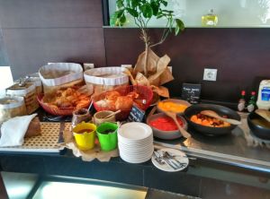 radisson-blu-bucharest-breakfast-pastry
