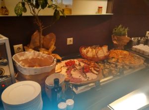 radisson-blu-bucharest-business-lounge-canape