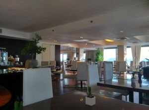 radisson-blu-bucharest-business-lounge-inside
