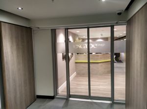 stansted-escape-lounge-entrance-2