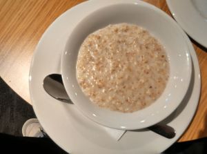 stansted-escape-lounge-porridge