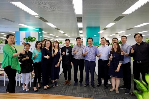 图为上海博华和伊比逊会展团队成员合影 图为上海博华和伊比逊会展团队成员合影