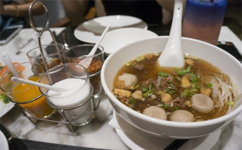 泰国普吉岛卡塔海滩美食及餐厅推荐