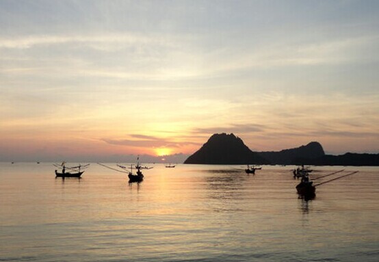 夕阳下的巴蜀美景
