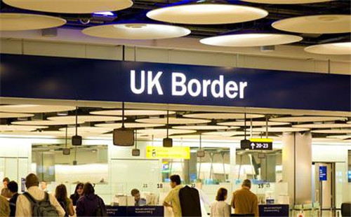 英国入境卡如何填写 英国入境卡填写样本