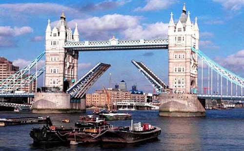 英国伦敦塔桥的介绍 伦敦塔桥旅游攻略