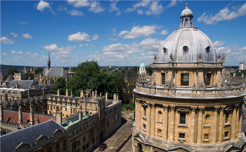 十一去英国旅游天气状况 牛津大学