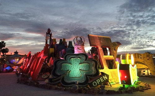 5月拉斯维加斯天气,霓虹博物馆The Neon Museum