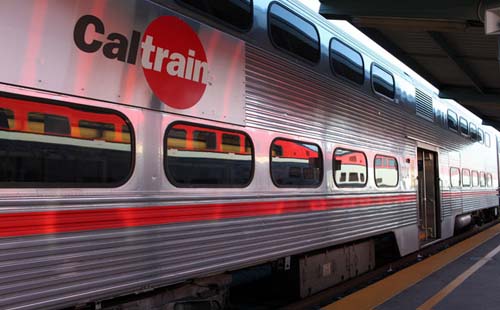 旧金山国际机场到市区的公共交通 Caltrain火车